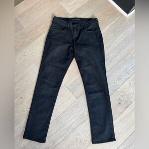 listing-status-banner